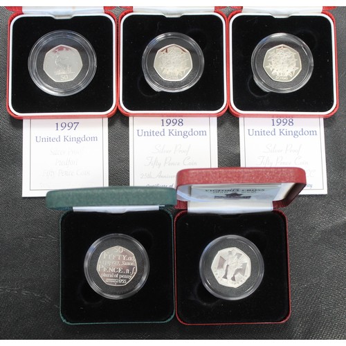 195 - Silver proof & silver prof piedfort 50p coins (5) comprising 1997 Britannia piedfort, 1998 EEC (... 