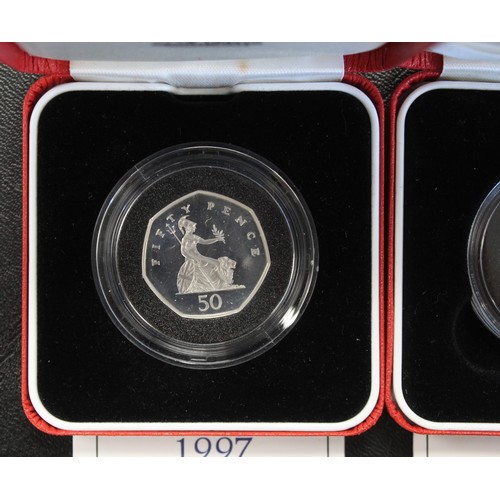 195 - Silver proof & silver prof piedfort 50p coins (5) comprising 1997 Britannia piedfort, 1998 EEC (... 