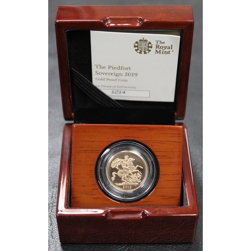 189 - 2019 Piedfort proof sovereign, Elizabeth II. Multiple surface marks. Obverse portrait by Jody Clark.... 