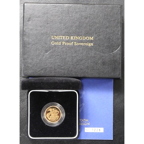 154 - 2005 Proof sovereign, Elizabeth II. Special reverse design with stylised St. George & the Dragon... 