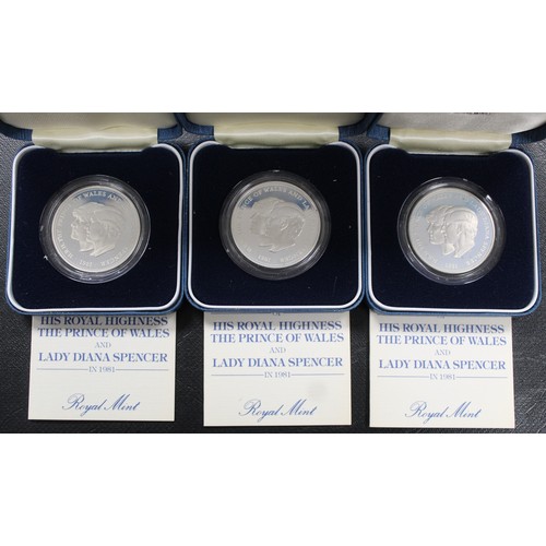 215 - Silver proof crowns (7) comprising 1977 Silver Jubilee (3), 1981 Charles & Diana & 1982 Falk... 