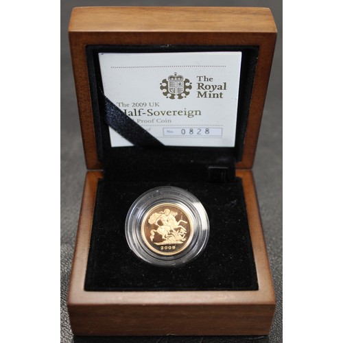 117 - 2009 Proof half sovereign, Elizabeth II. A couple of trivial surface marks to the obverse with portr... 