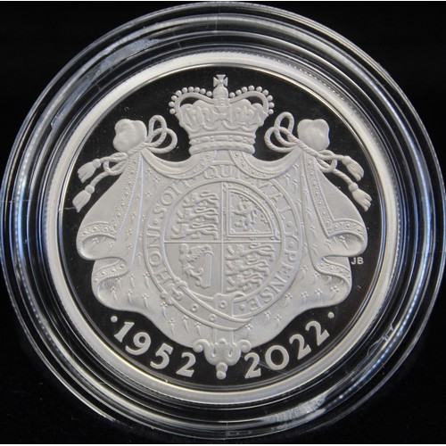 210 - 2022 Platinum Jubilee 2oz silver proof, Elizabeth II. Struck in celebration of Queen Elizabeth's 70 ... 