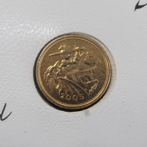 170 - 2005 Sovereign, Elizabeth II. Special reverse design with stylised St. George & the Dragon by Ti... 