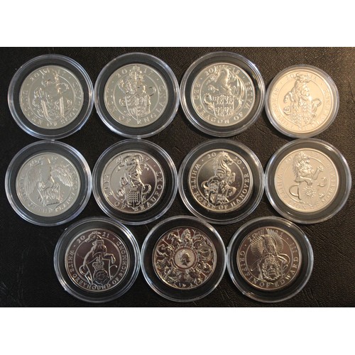 252 - A full set of BUNC Queen's Beasts £5 Coins (11) in capsules including the completer issue.