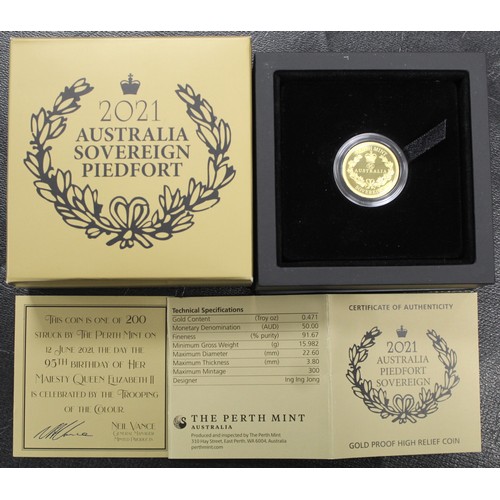 220 - Australia, 2021 Strike on the Day gold proof piedfort sovereign ($50), Elizabeth II. Struck in high ... 