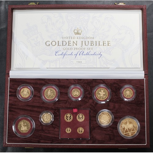 156 - 2002 Golden Jubilee 13-coin gold proof set, Elizabeth II. Comprising five pounds crown to Maundy Set... 