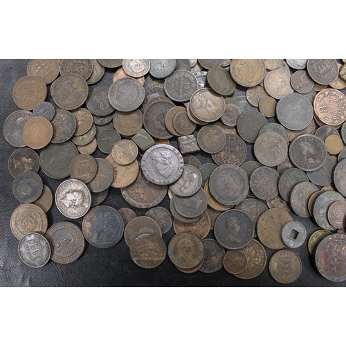 319 - Over 3.5kg mainly 19th century mixed UK & World copper and bronze coins. A varied assortment wit... 