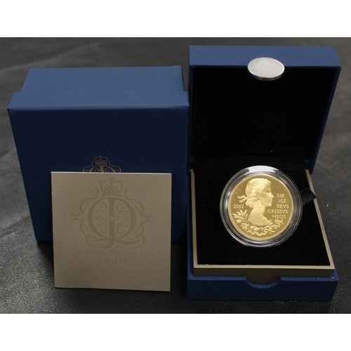 285 - 2012 Official gold plated silver proof £5 coin, Elizabeth II. Cased in special diamond jubilee prese... 