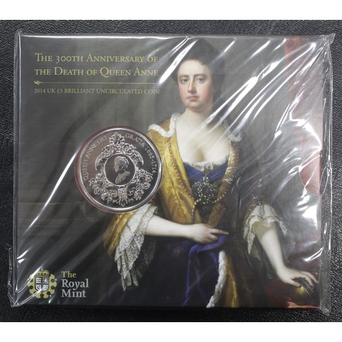 287 - BUNC 2014 Queen Anne £5, Elizabeth II. A key date in the series. Sealed as issued in Royal Mint Pack... 