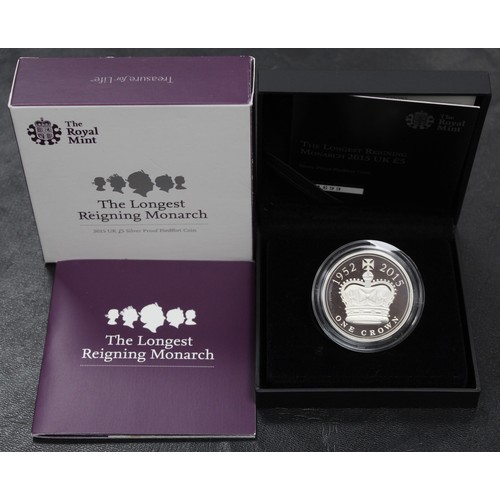 288 - 2015 Silver piedfort proof £5, Elizabeth II. Struck to commemorate Queen Elizabeth II as the UK's Lo... 