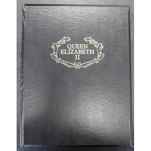 339 - The Pre-decimal Circulation Coinage of Elizabeth II. A deluxe Sandhill folder complete with full dat... 