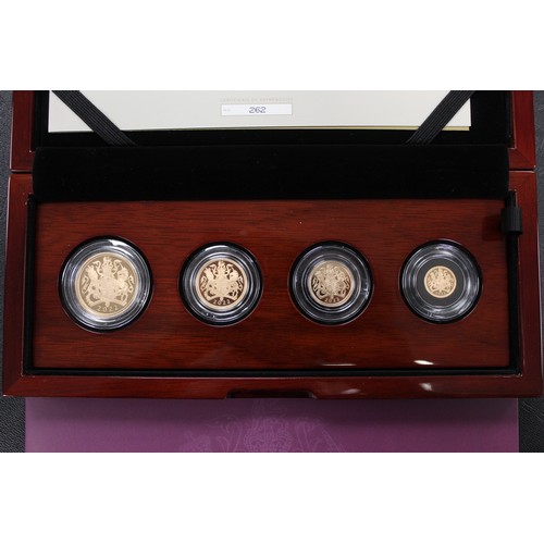 235 - 2022 4-coin sovereign set, Elizabeth II. Platinum Jubilee special reverse design by Timothy Noad, ob... 