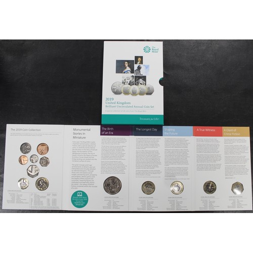 145 - 2019 BUNC 13-coin annual set including Wedgewood & Pepys £2 coins & Sherlock Holmes 50p. As ... 