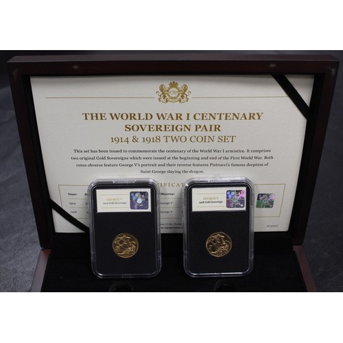 229B - 1914 & 1918 2-coin sovereign set, George V. Presented in display case with COA in commemoration ... 