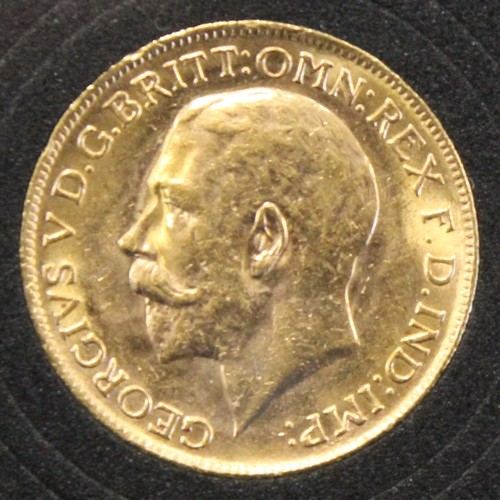 230A - Australia, 1921-P Sovereign, George V.  Perth Mint. Presented in Bradford Exchange case in commemora... 