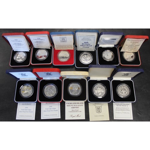 89 - Silver proof £5 and crown sized coins (11) including 1996 70th Birthday £5 coins (2), 1999 Alderney ... 