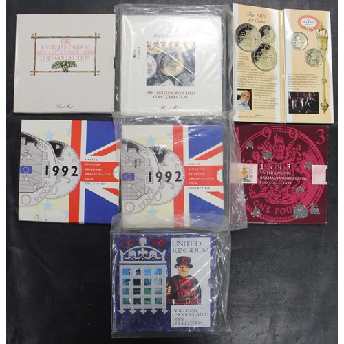 178 - An assortment of Royal Mint BUNC coins & sets (7) comprising 1989 2-coin £2 set (Bill and Claim ... 