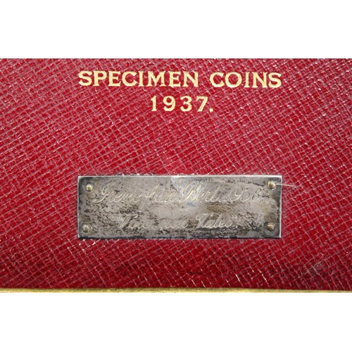 59 - 1937 Proof set, George VI, crown to farthing including Maundy Set. Softly toned with an almost matt-... 