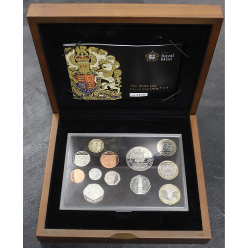 264 - 2009 Royal Mint Executive 12-coin proof set including the iconic Kew Gardens 50p. Coins as struck wi... 