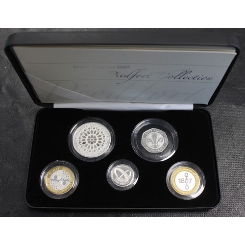 263 - 2007 Silver proof piedfort 5-coin set in black leatherette presentation case with COA/information bo... 