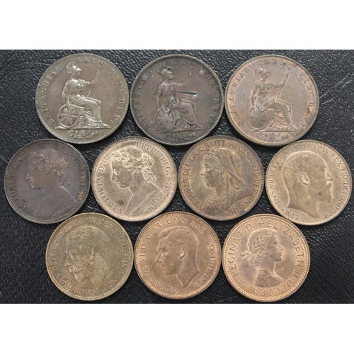 215 - Half penny monarch run, George IV to Elizabeth II comprising 1825, 1837, 1858, 1876H, 1890, 1901, 19... 