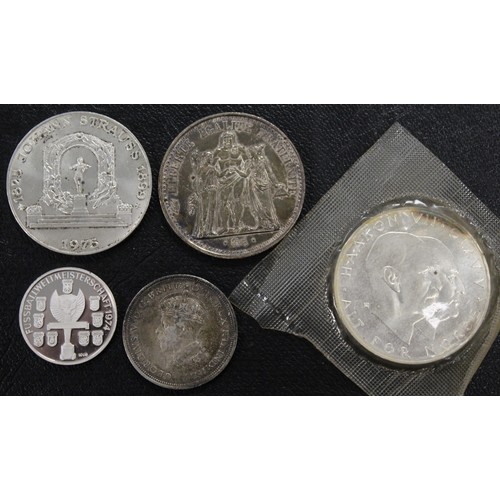 312 - World silver coins (5) to include France 1966 10 Francs, Australia 1927 florin, Austria 1975 100 Sch... 