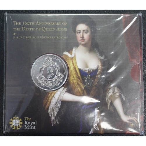 253 - BUNC 2014 Queen Anne £5, Elizabeth II. A key date in the series. Sealed as issued in Royal Mint Pack... 