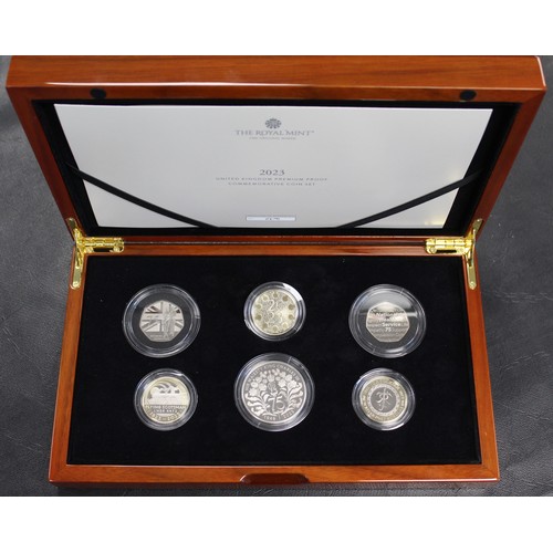 276 - 2023 Royal Mint 5-coin premium proof commemorative coin set, Charles III. The set features the £5 ce... 