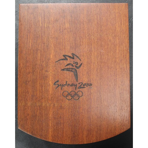 292 - Australia, 2000 1kg silver proof $30 struck to celebrate the Olympic Games held in Sydney. An imposi... 