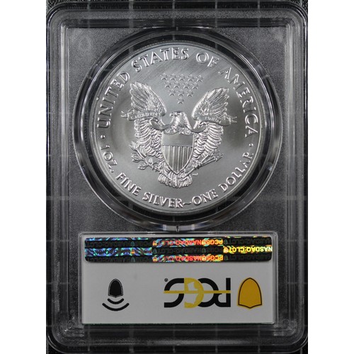 317 - USA, 2021-(P) Type 1 emergency issue 1oz silver eagle $1, PCGS MS69. Struck at the Philadelphia Mint... 