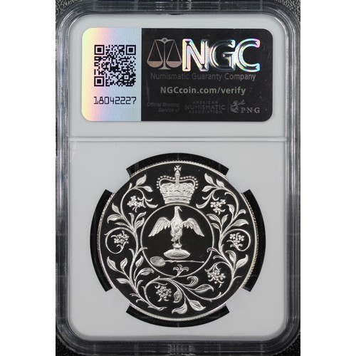 200 - NGC PF69 Ultra Cameo 1977 Silver proof crown, Elizabeth II. Struck to commemorate the silver Jubilee... 