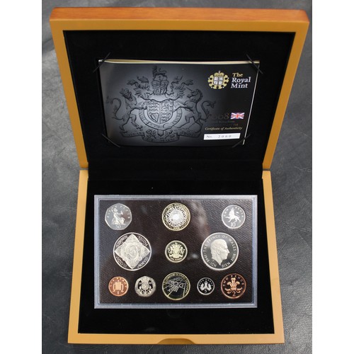 265 - 2008 Royal Mint Executive 11-coin proof set including Elizabeth I commemorative £5 coin and London O... 