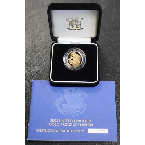 175 - 2005 Proof sovereign, Elizabeth II. Special reverse design with stylised St. George & the Dragon... 