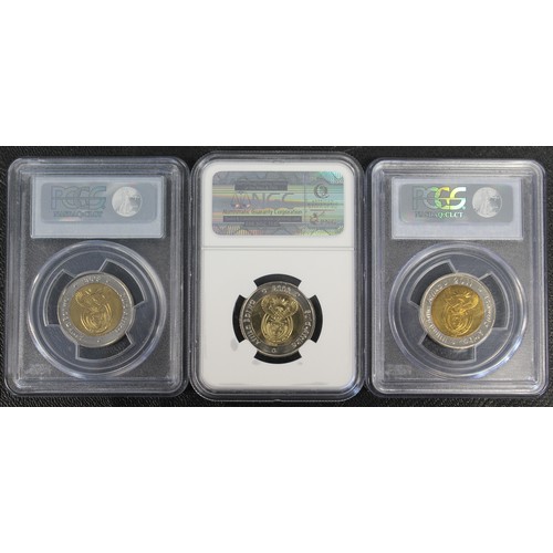 324 - South Africa, a selection of third party graded 5 Rand coins (3) comprising 2008 Mandela Birthday (2... 