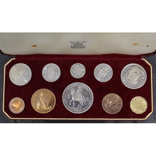 175 - 1953 Proof Set in original Royal Mint case. An original and generally well matched set; the penny pa... 