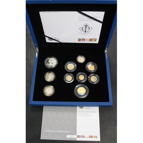 270 - 2012 Diamond Jubilee 10-coin silver proof year set with accented gold finish on the coat of arms £1 ... 