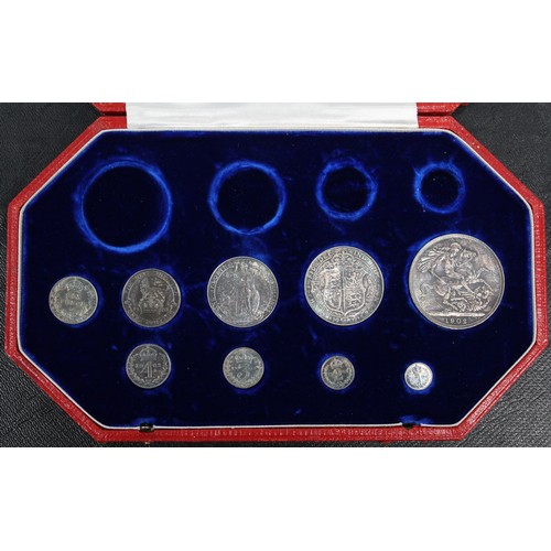 167 - 1902 Currency silver set, Crown to Maundy penny. Generally gEF to UNC with beautiful matching electr... 