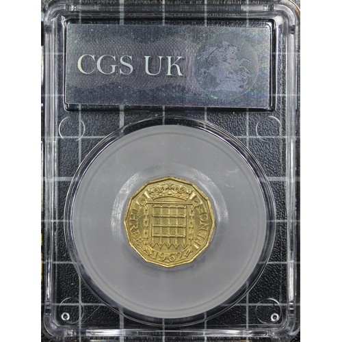 128 - 1962 Brass threepence, CGS 82, Elizabeth II. O. young laureate head right, R. crowned portcullis wit... 