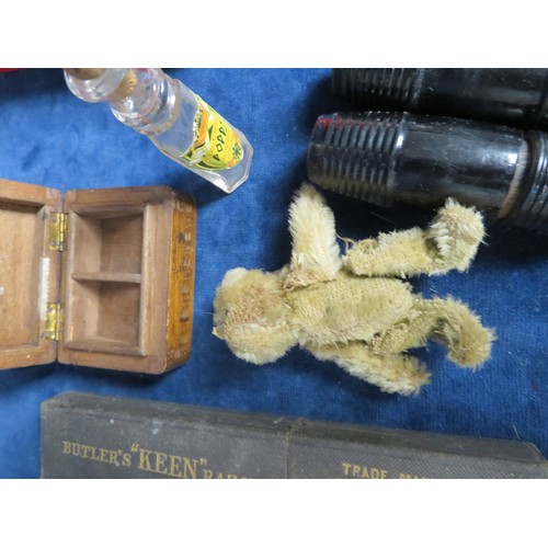 228 - A sundry lot including pocket knives, miniature teddy, needle cases, glove stretchers, 