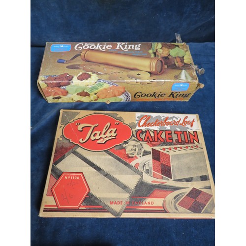 460 - Six vintage cooking items in original boxes.