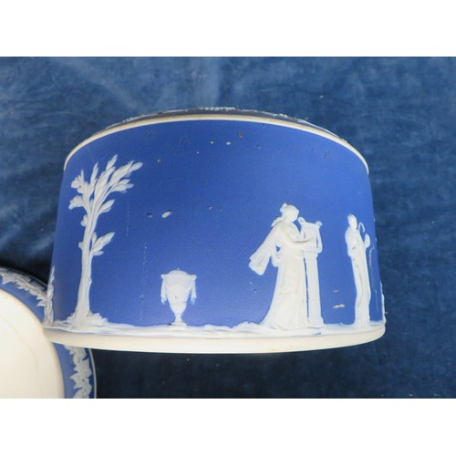 474 - A vintage blue and white covered cheese dish A/F.