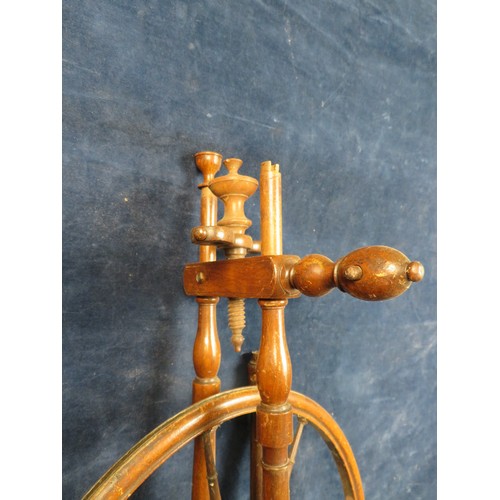 481 - A vintage wooden Spinning Wheel A/F.