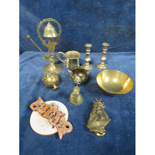 576 - A quantity of brass and silver-plated items.