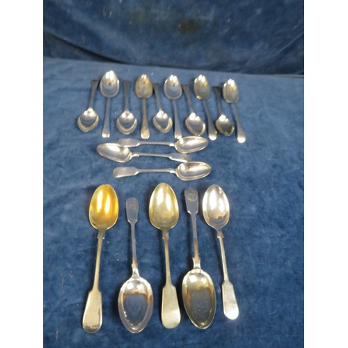 628 - A box of silver plated 20th century flatware, including 23 serving spoons, 13 dessert spoons, 16 mix... 