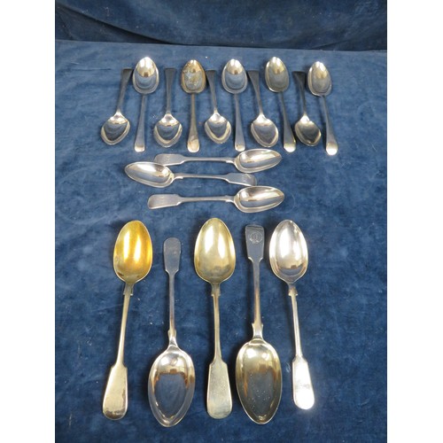 628 - A box of silver plated 20th century flatware, including 23 serving spoons, 13 dessert spoons, 16 mix... 