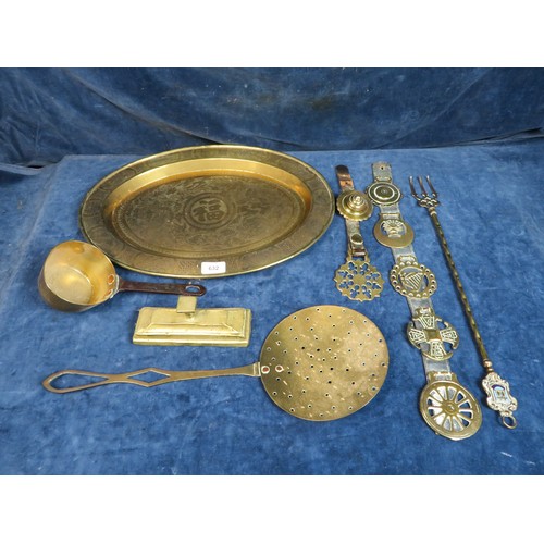 632 - A quantity of brass ware form the 19th and 20th century comprising an oval dish with oriental style ... 