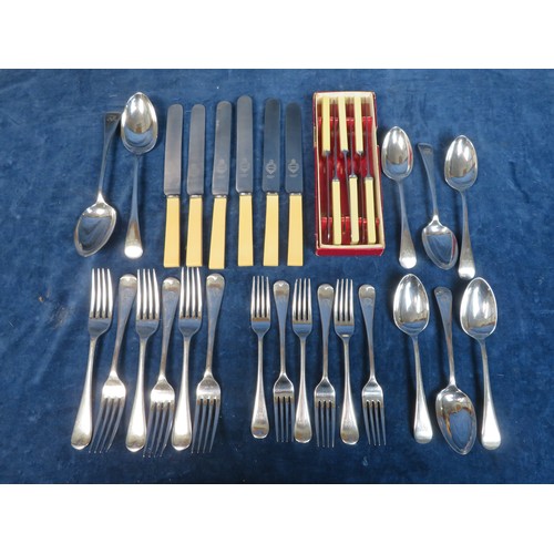 634 - A 20th century silver plated set comprising 6 meat forks, 6 dessert forks, 6 dessert spoons, and 2 s... 