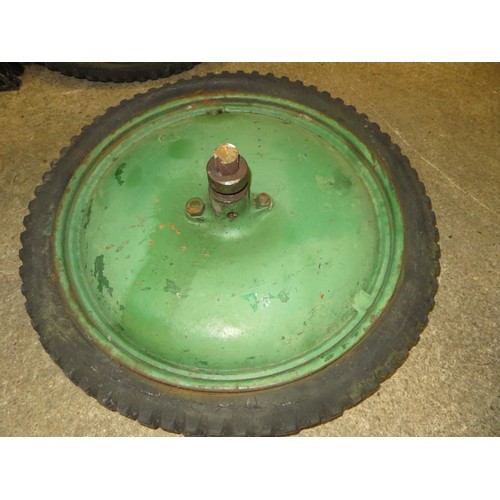 10 - A pair of vintage Allen Oxford wheels and tyres.