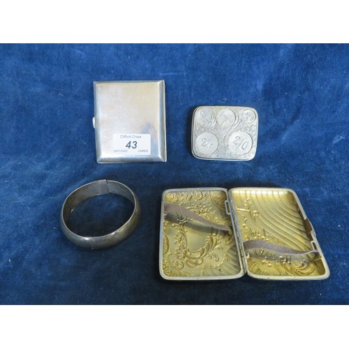 43 - A silver bracelet marked '925', a metal coin holder, and 2 metal card holders.